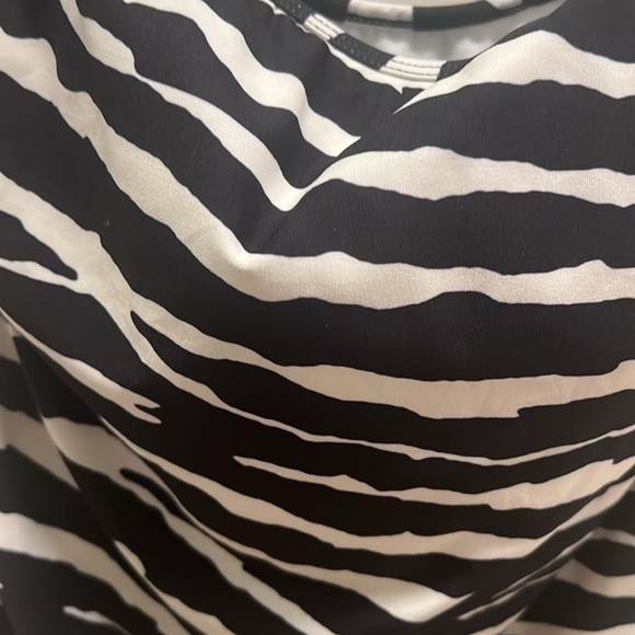 Vince Camuto one piece swim suit - Picture 2 of 7